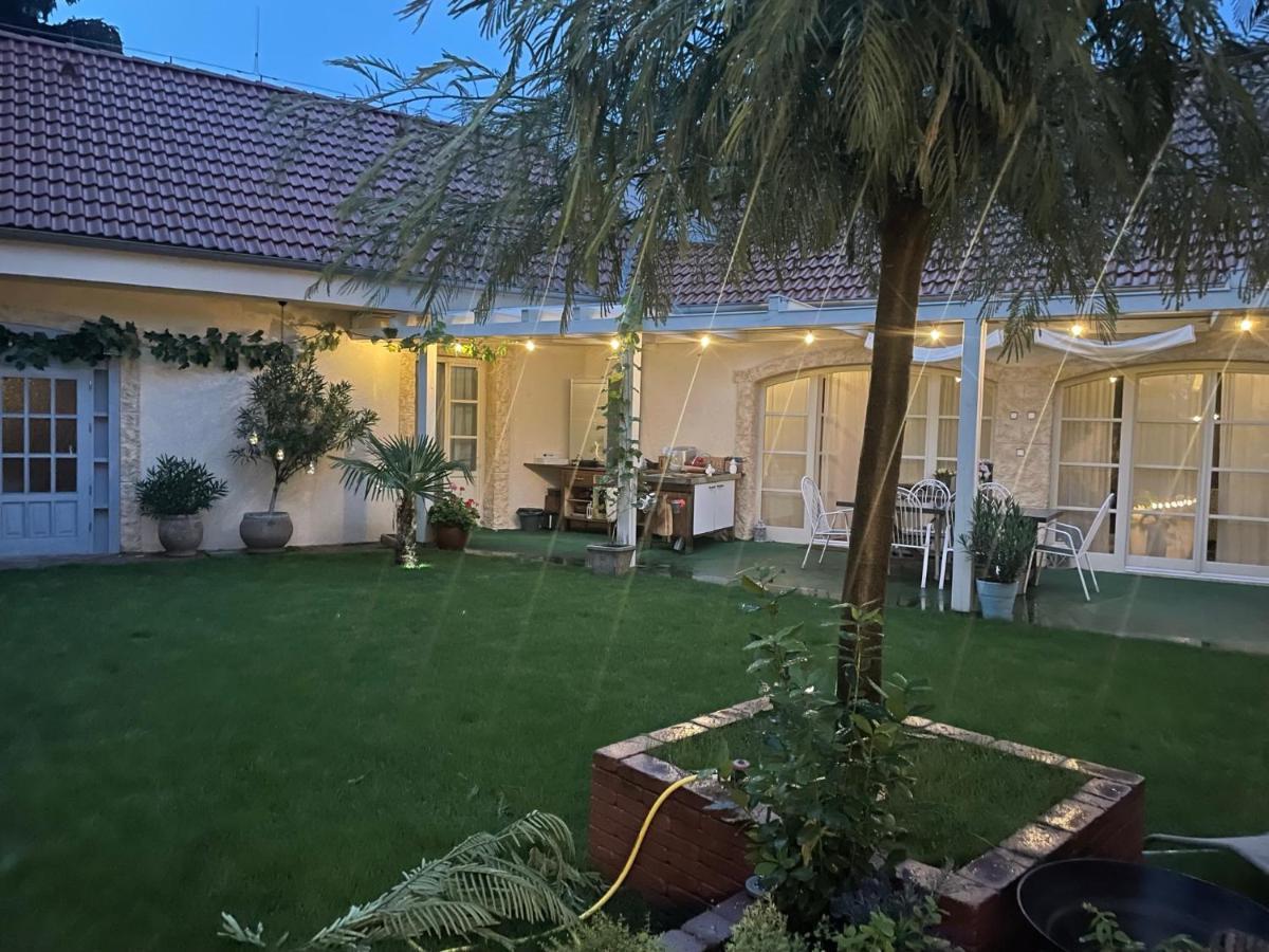 Monpe Apartmanik S Atmosferou Komarno Exterior photo